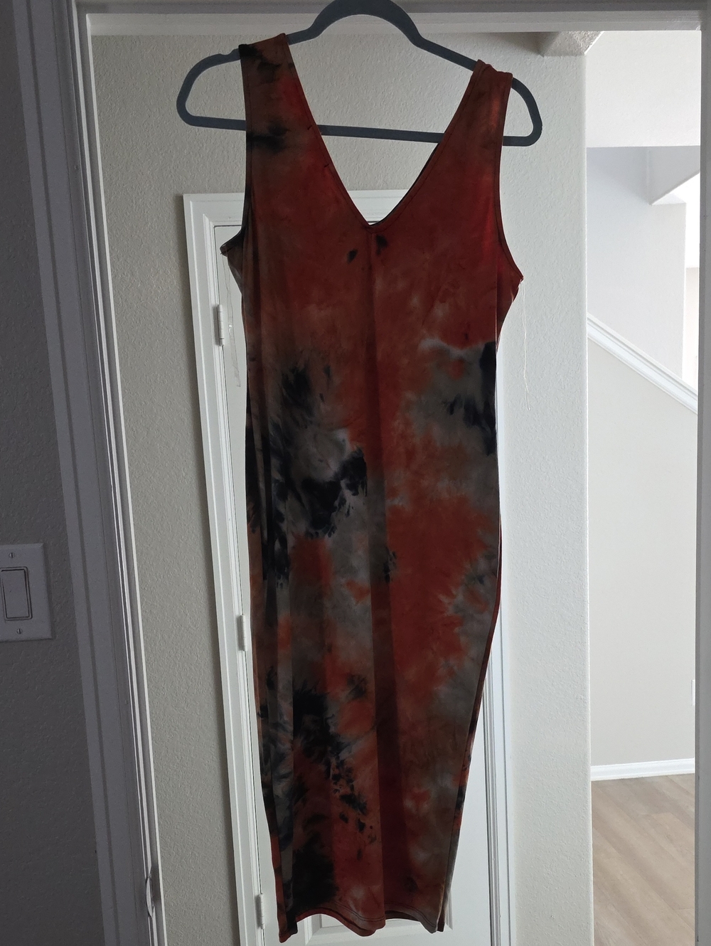 Fashion Nova Rust and Black Tie-Dye V-Neck Midi Dress
